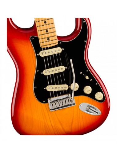 Fender AM Ultra Luxe Strat...