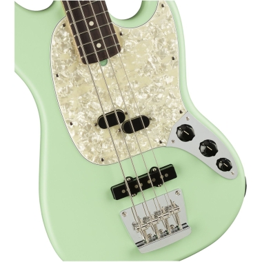 Fender AM Performer Mustang...