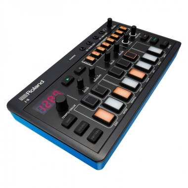 Roland Aira Compact  J-6